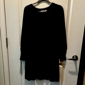 Loft. Black sweater dress. Medium. NWT